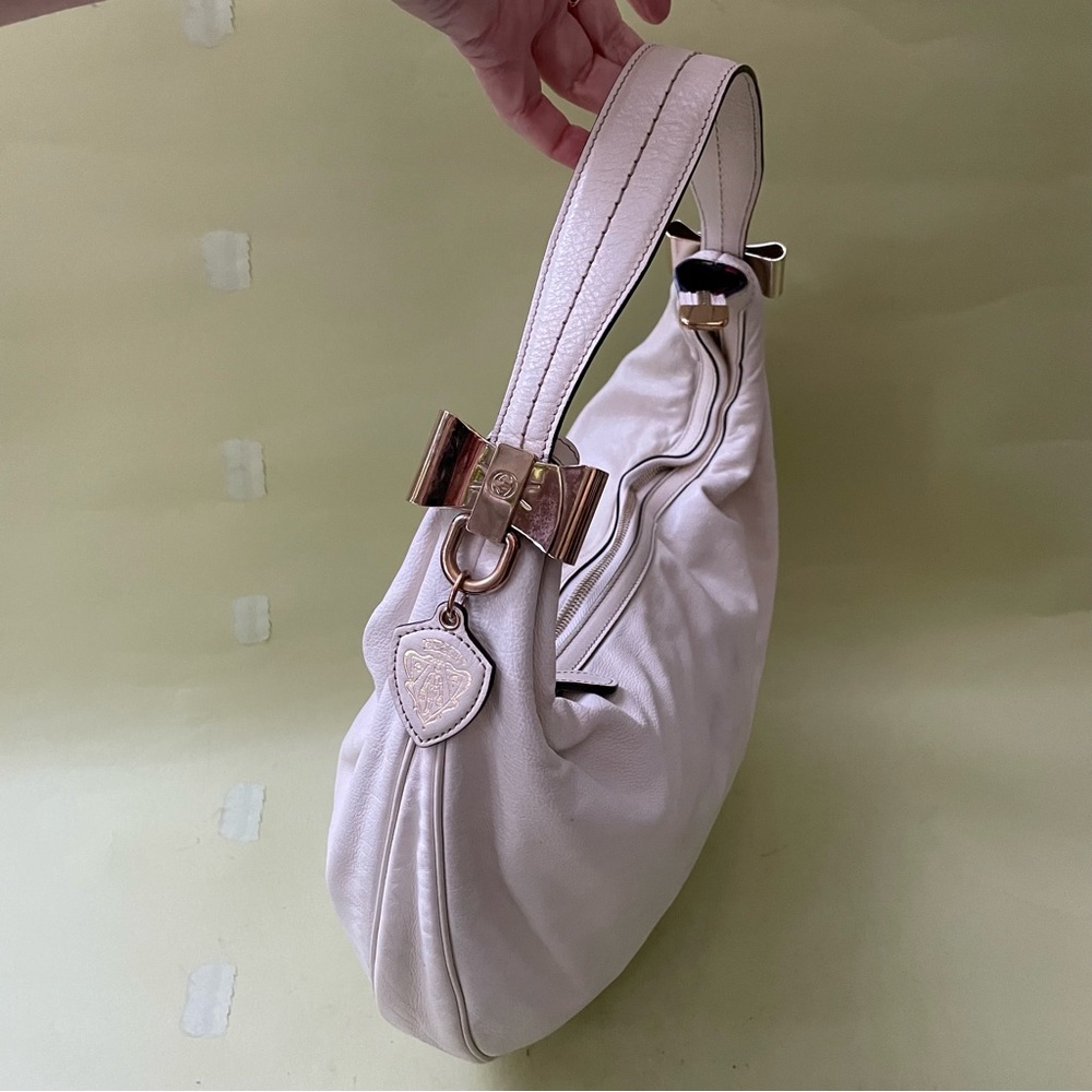 Vintage cream/gold Gucci Duchessa leather shoulder bag - Picture 2 of 16
